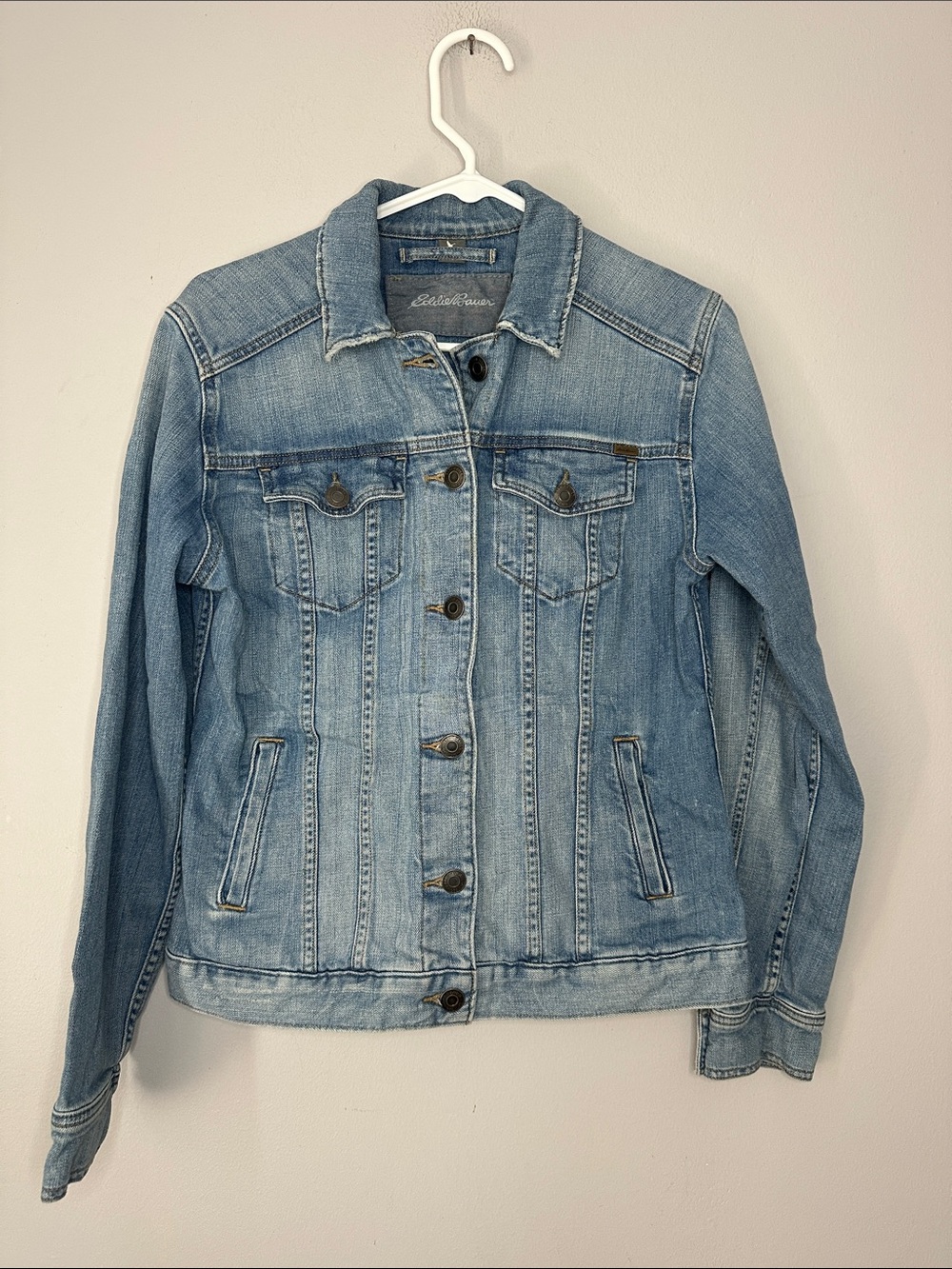 Eddie Bauer Women's Light Wash Denim Jacket size TM